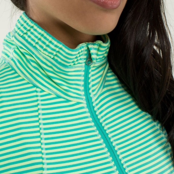 Lululemon Forthright 1/2 Zip - Picture 7 of 12